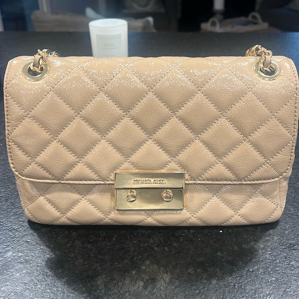 Beautiful Tan Leather Michael Kors Purse